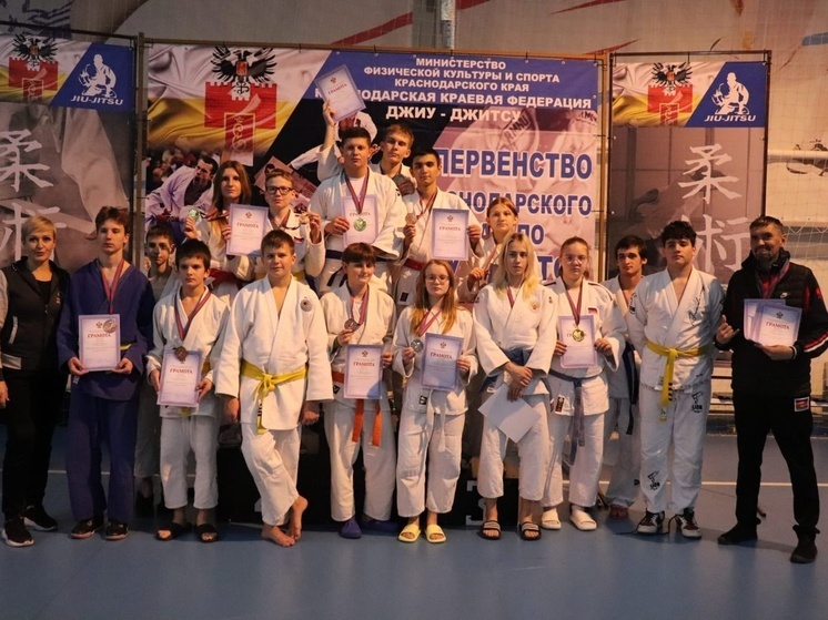 Двадцать две медали завоевали сочинцы на соревнованиях Краснодарского края по джиу-джитсу