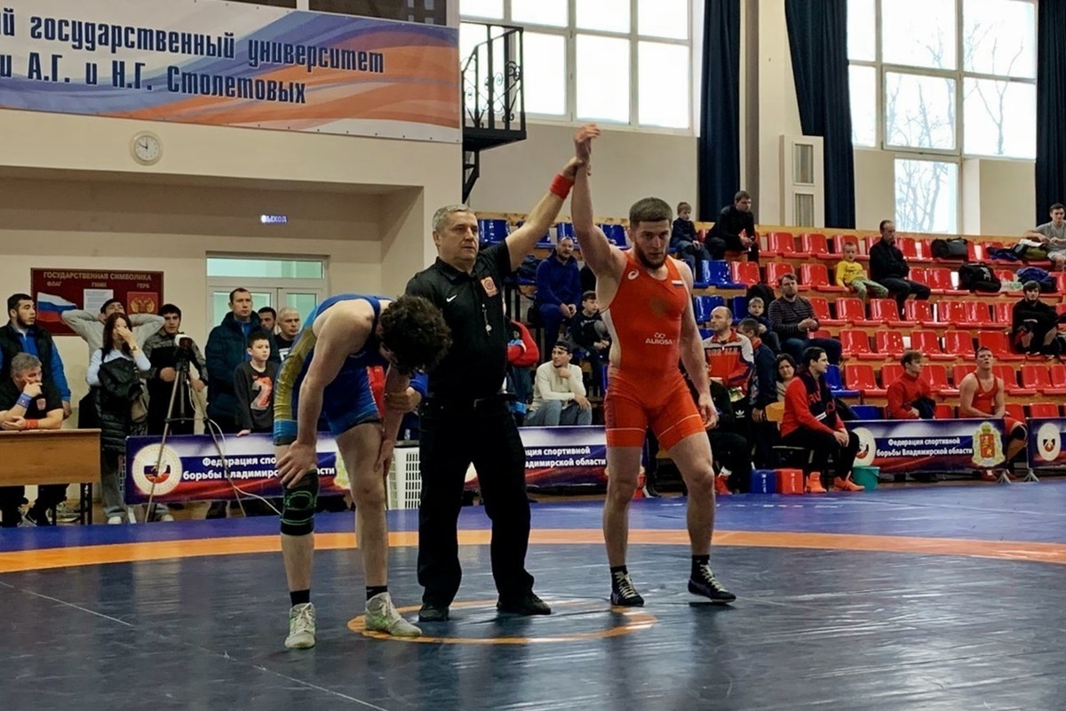 Vladimir residents won 10 awards at the Central Federal District Championship in wrestling