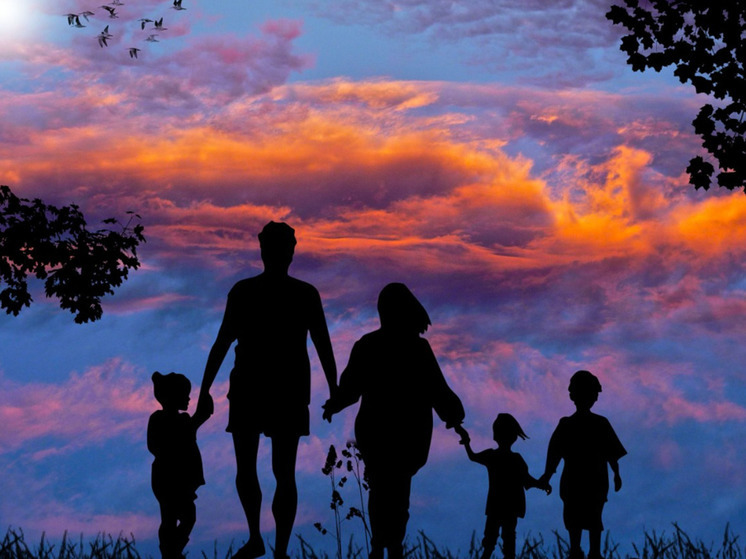 Глава НАО провел встречу с многодетными семьями региона