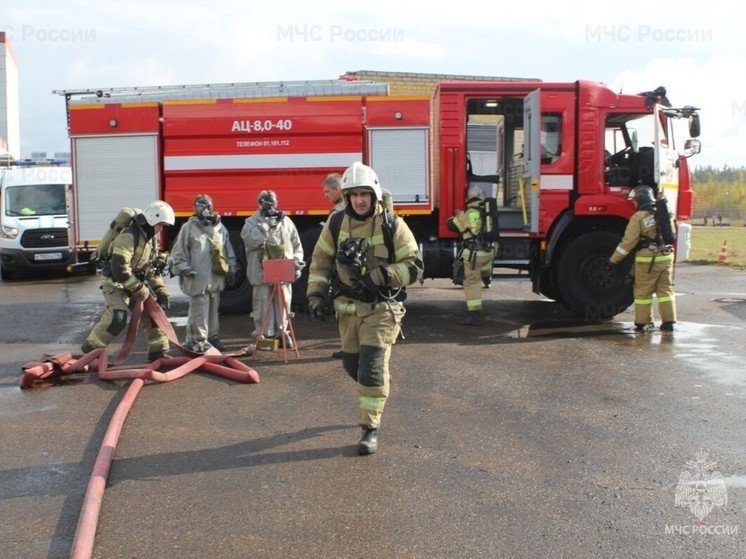 Пожар возник в цехе переработки дерева в Челнах