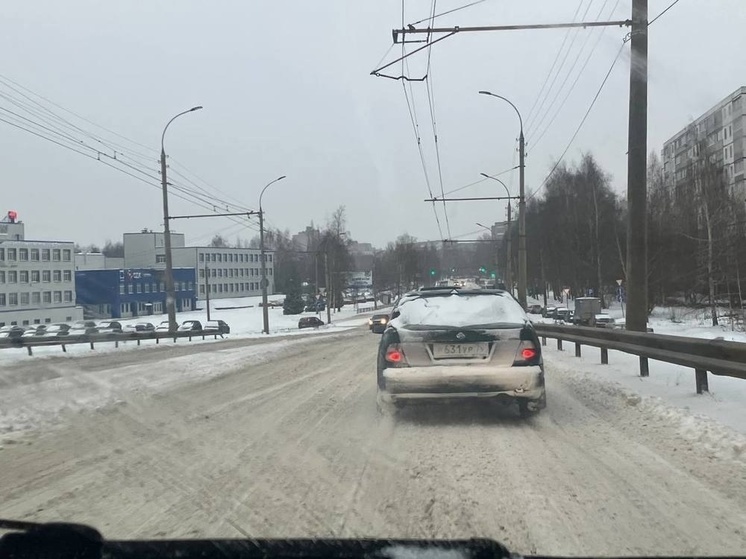 Жители Рыбинска после первого же снегопада интересуются, где снегоуборочные машины