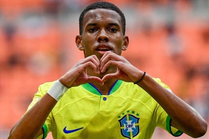 «Манчестер Юнайтед» захотел подписать 16-летнего бразильца