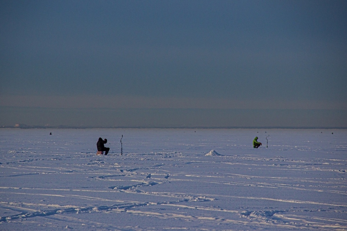 В Тульской области рыбак утонул подо льдом