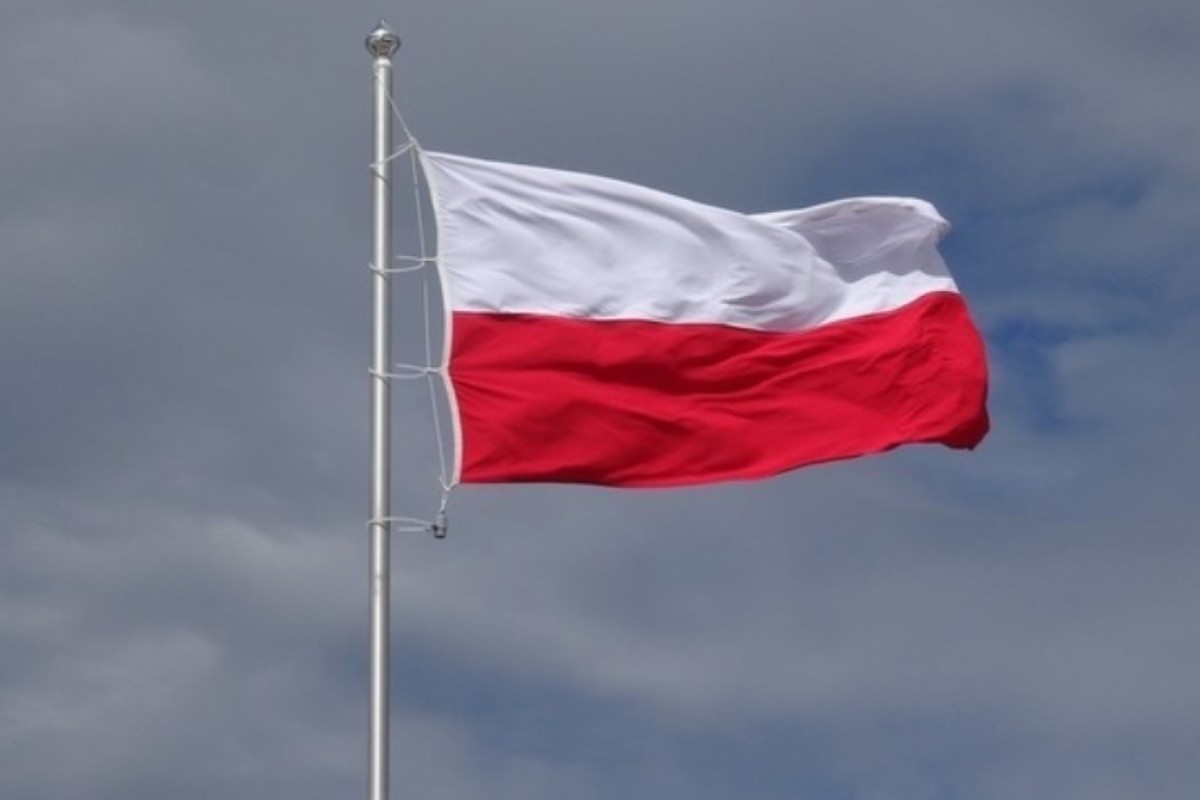 Poland will temporarily close the checkpoint on the border with Ukraine for trucks