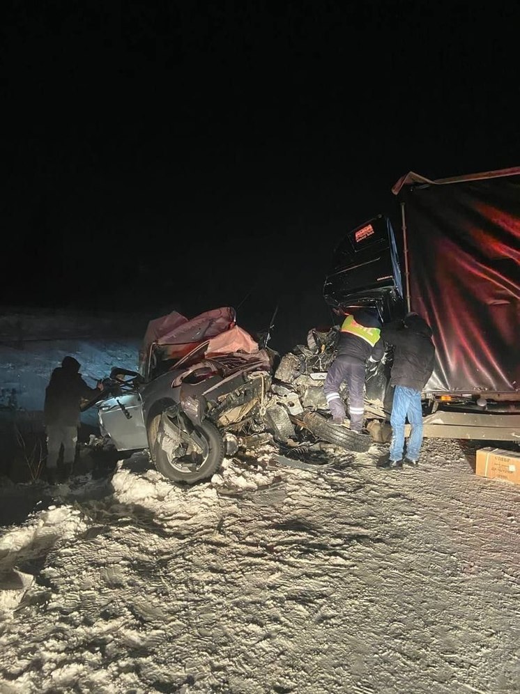 В третьем за день ДТП на трассе Сургут — Салехард пострадали 2 водителя