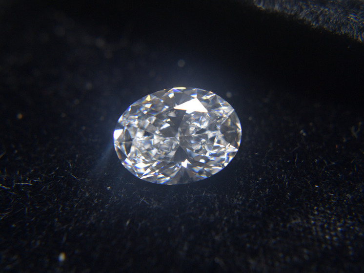 AFP: ЕК утвердила предложение о запрете продавать алмазы из России
