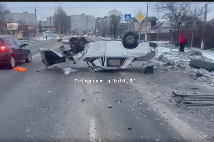 В Старом Осколе опрокинулся «ВАЗ», пострадал 7-летний пассажир