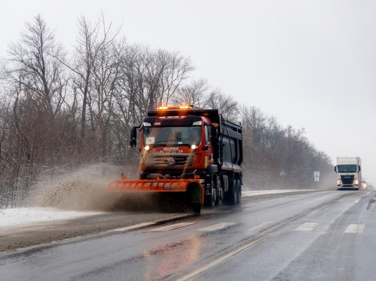 За сутки в Курской области израсходовали почти 9,1 тыс. тонн пескосоляной смеси