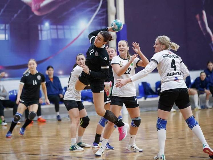Ставропольские гандболистки одержали победу в 1/16 финала чемпионата России