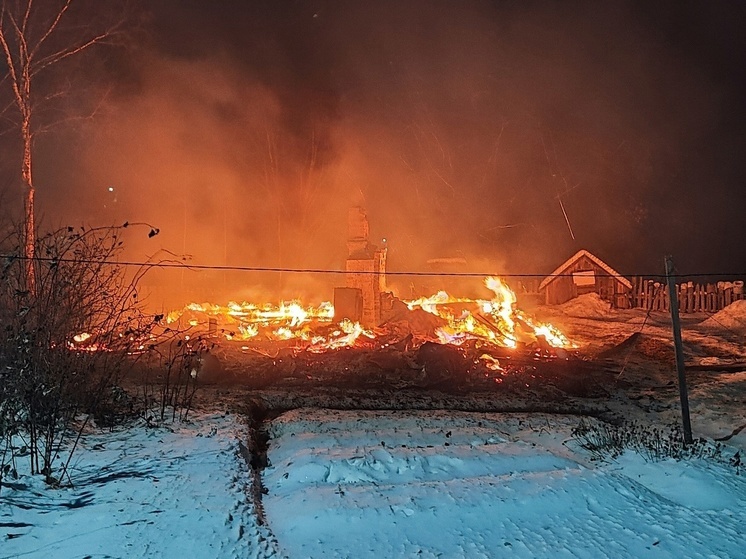 Один человек сгорел на пожаре в частном доме в Карелии