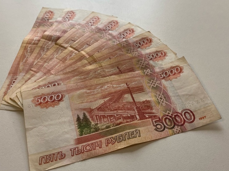 В декабре омичи получат выплаты от Соцфонда раньше обычного
