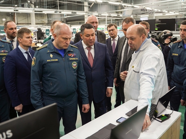 Александр Куренков и Игорь Руденя обсудили применение тверской техники в работе МЧС