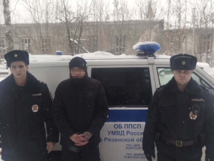 На улице Сельских Строителей в Рязани задержали 36-летнего мужчину с наркотиками