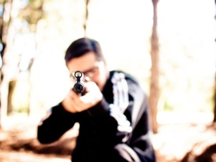 Подростка в Петрозаводске отправили в колонию за наркотики и стрельбу по девушке