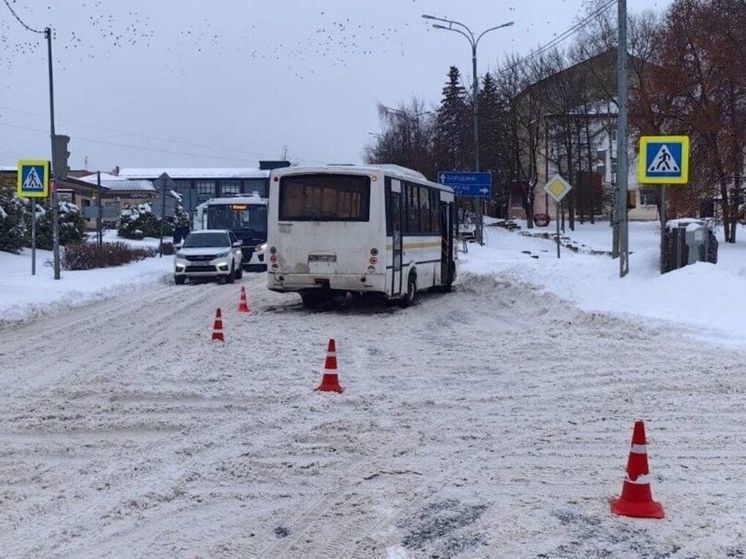 В подмосковном Можайске под колеса автобуса попала пенсионерка 99 лет