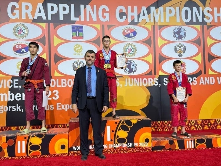 Шесть медалей на мировом турнире по грэпплингу завоевали сочинцы