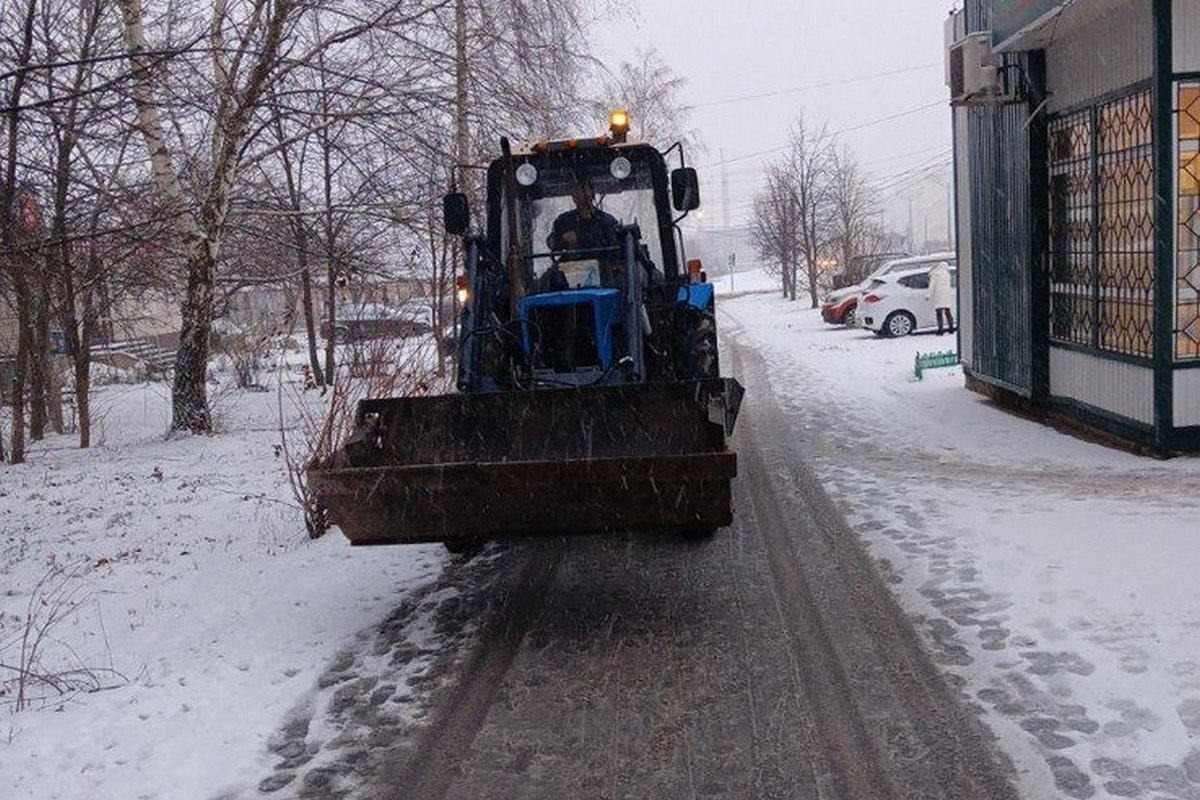 Улицы Курска 29 ноября чистят 54 единицы техники