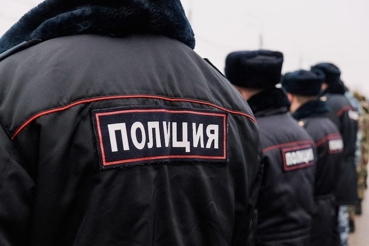  Волгоградский полицейский помог ростовскому автомобилисту на дороге