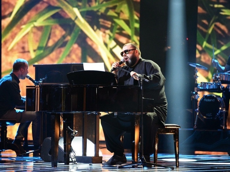 Продюсер Фадеев обвинил признавшуюся в финансировании ВСУ Наргиз в экстремизме