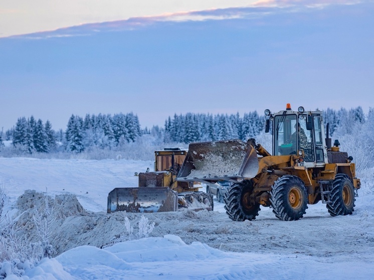 На зимнике Нарьян-Мар-Тельвиска готовятся возвести ледовую переправу