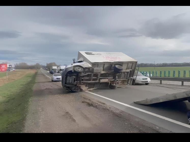 В Северском районе ветер опрокинул несколько транспортных средств