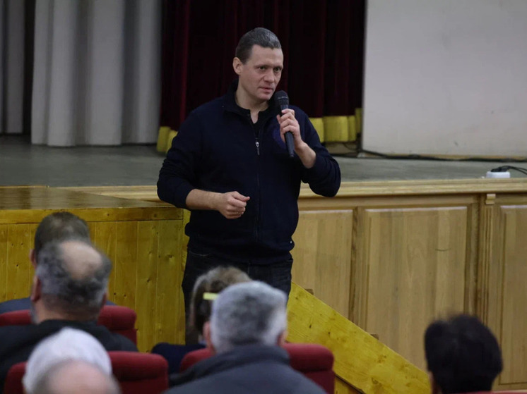 Жители Усть-Кубинского округа пообщались с главой региона Георгием Филимоновым