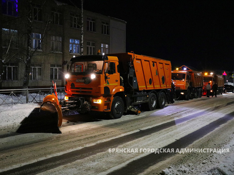 Брянским водителям снегоуборочной техники пообещали поднять зарплату