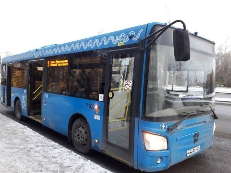 Власти Архангельска заинтересовались переполненными автобусами пятого маршрута