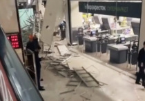 Обрушение потолочных перекрытий произошло в торговом центре на западе Москвы
