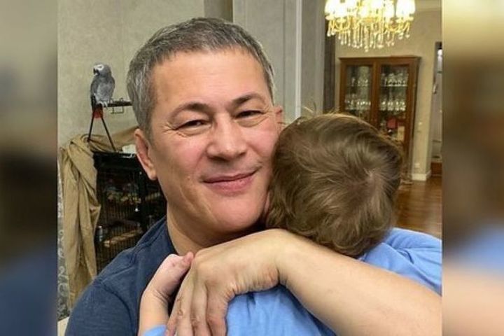 Радий Хабиров рассказал, как переживал развод с первой женой - KP.RU