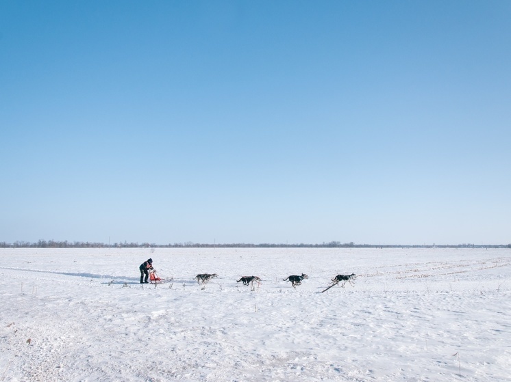 Жителей Сахалина предостерегли от выхода на тонкий лед