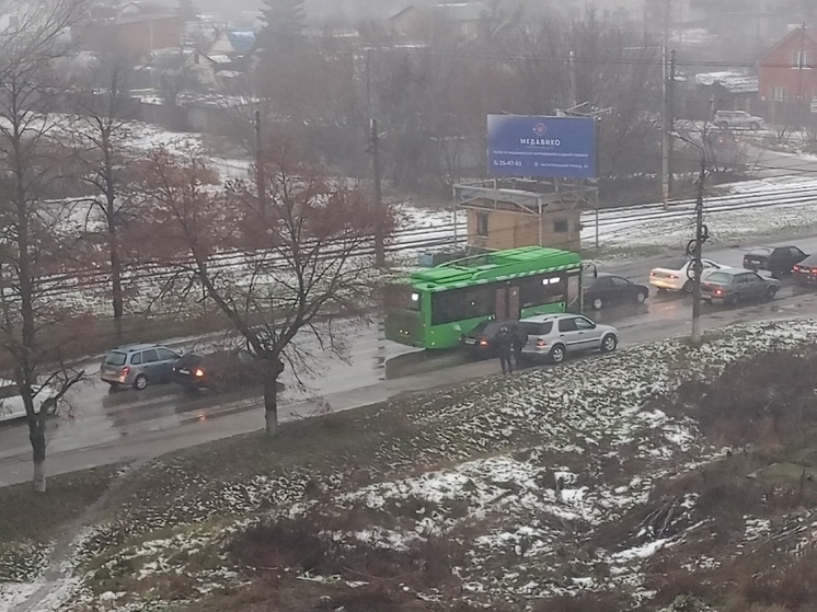 В Курске ДТП привело к транспортному коллапсу на ПЛК