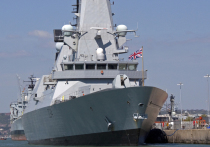 Лондон объяснил отправку эсминца защитой судов и подводных коммуникаций