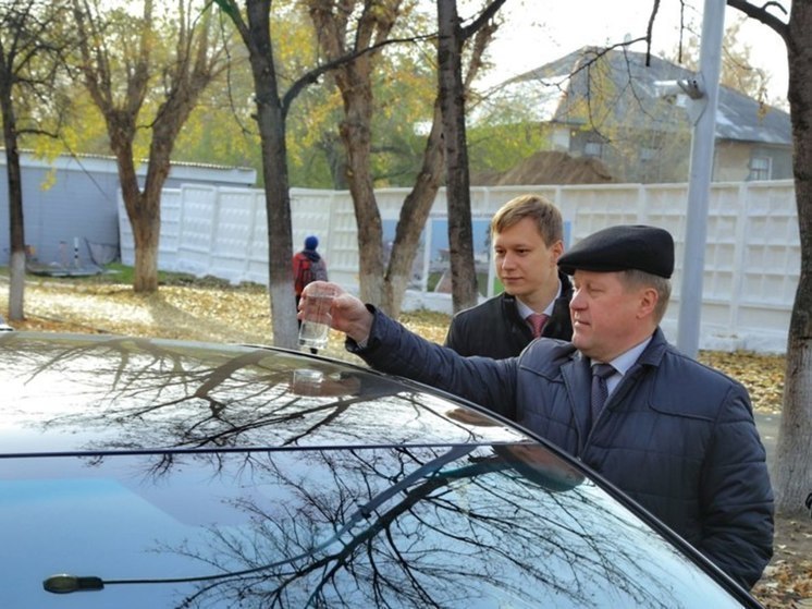 Мэрия Новосибирска постепенно заменит служебные иномарки на отечественные авто