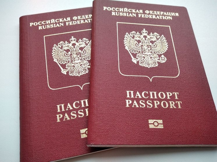Некоторым пензенцам придется сдать загранпаспорта