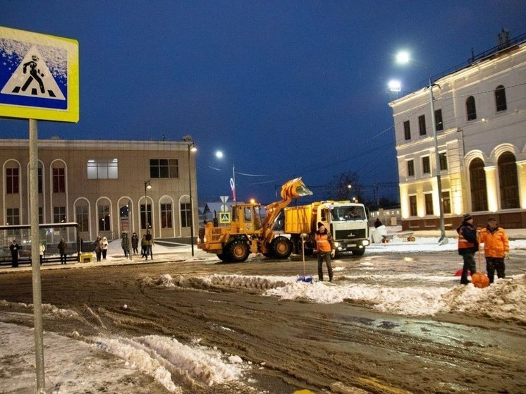 Работу коммунальных служб после снегопада проверили в Серпухове
