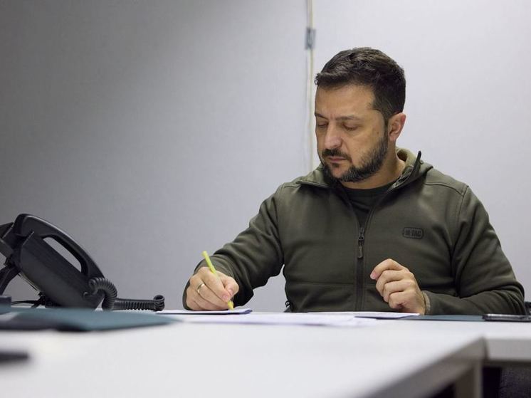 Зеленский переговорил с Шольцем