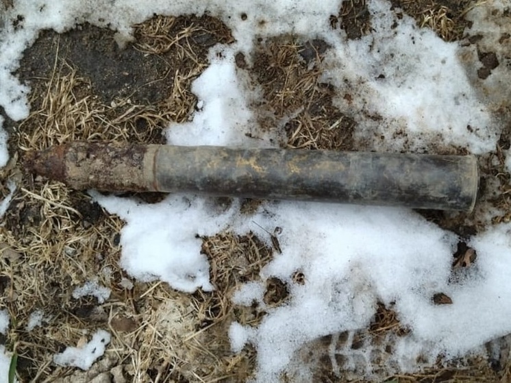 Снаряд времен войны нашли в Смоленске прямо на привокзальной площади