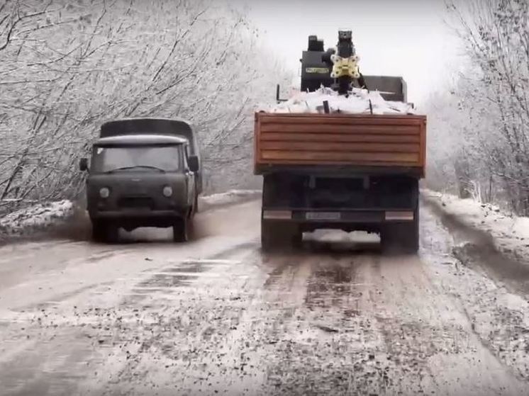Из Орловской области в зону СВО доставили 10 тонн воды и 10 тонн овощей