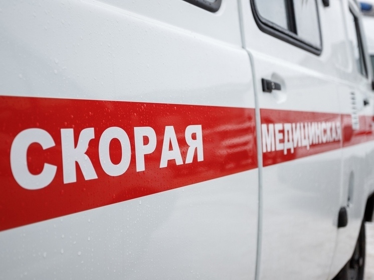 Работник великолукского завода сломал тазовые кости после падения на работе