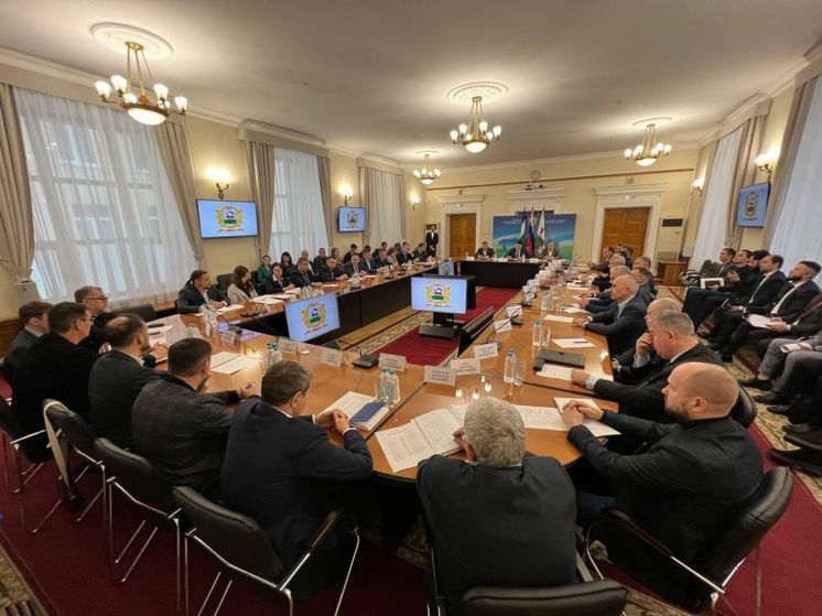 Ратмир Мавлиев встретился с руководителями промышленных предприятий Уфы