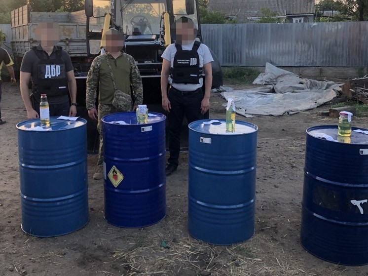 Украинский командир продал более 20 тонн стратегического топлива