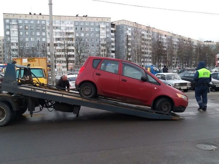 На улицах Петербурга появятся новые системы фиксации нарушений парковки