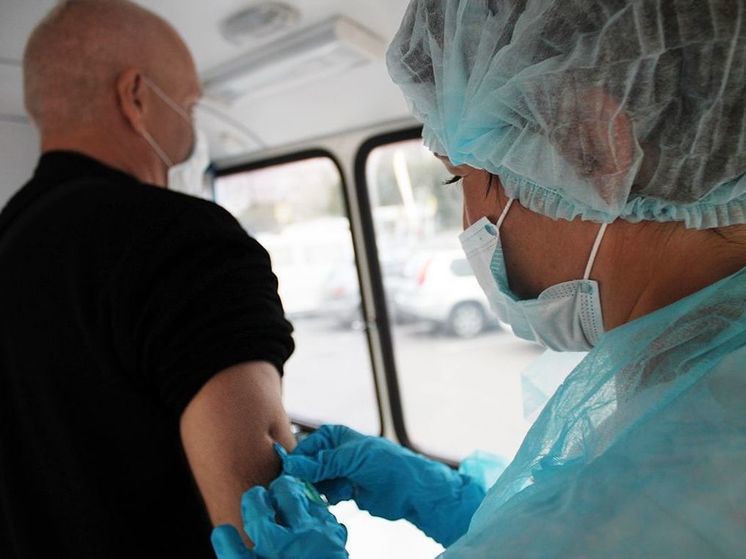 Более 600 тысяч калининградцев вакцинировались от гриппа