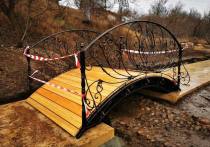 В Оренбурге появился мостик через сухую речку