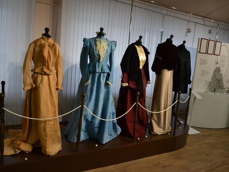 Выставка об истории провинциальной моды открылась в Серпухове