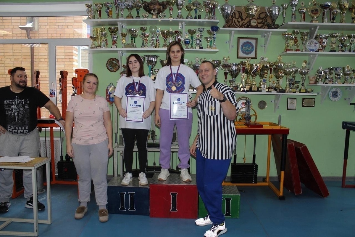 Serpukhov students won second places at the arm wrestling tournament