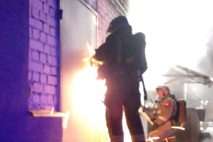 Стали известны подробности пожара в бывшем магазине в Костроме