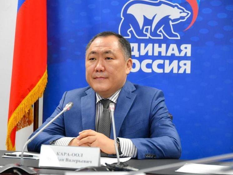 Вице-спикер ГД Шолбан Кара-оол поздравил с днем рождения партии «Единая Россия»