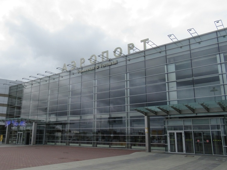 Самолет с хоккеистами ЦСКА вынужденно приземлился в аэропорту Кольцово